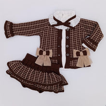 Load image into Gallery viewer, Rahigo AW26 chocolate and camel baby girl set with bonnet and socks