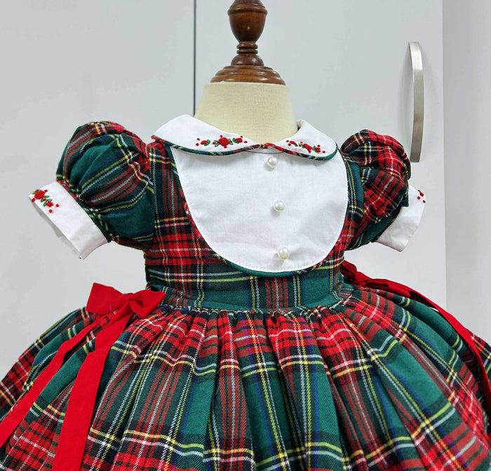 Tartan classic dress (smaller fitting )
