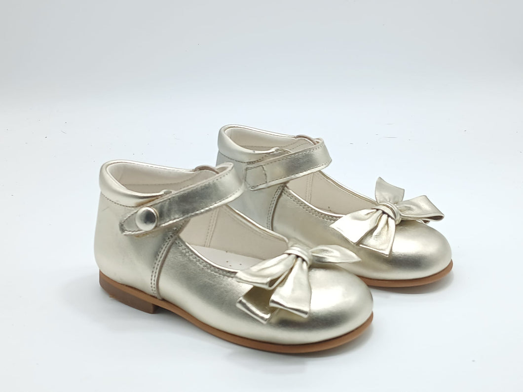 Gold high back Maryjane