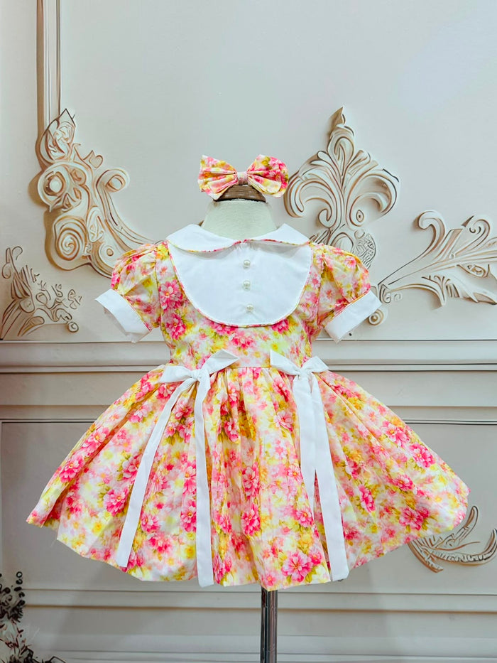 Bright floral summer classic