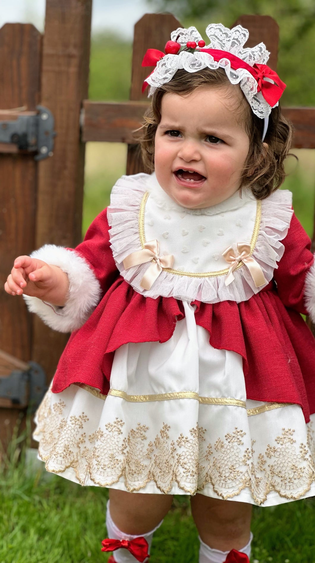 AW25 Red & golden lace fur details