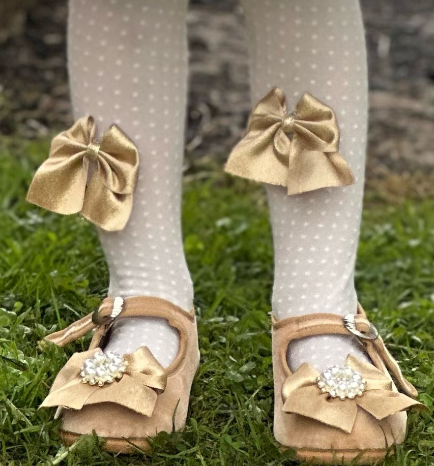 AW25 Lace tights with gold bow