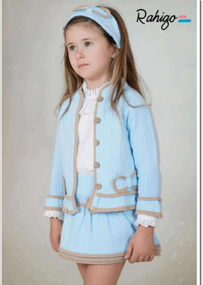 25249 Girls Blue with tan Rahigo ( includes socks & hairband