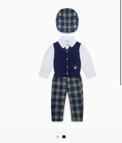 Boys Beau kid 5 piece set (includes hat) 2 week wait