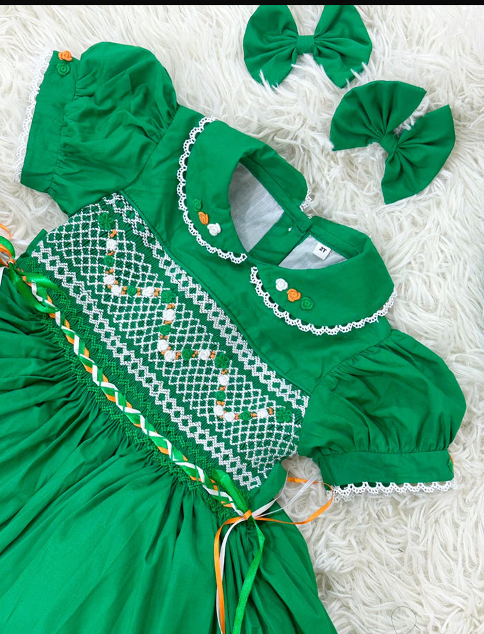 Girls Green St Patrick’s day smock