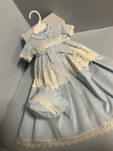 Load image into Gallery viewer, Baby girl Blue Spanish baby daygown &amp; bonnet