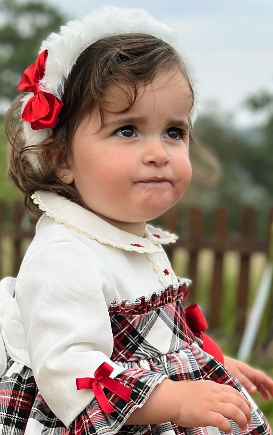 AW25 fur hairband with red bow