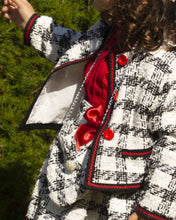 Load image into Gallery viewer, IN24 cream &amp;black blazer