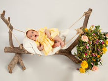 Load image into Gallery viewer, Sonata SS24 yellow smock