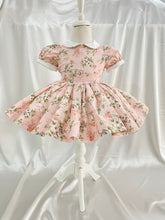 Load image into Gallery viewer, Peach floral classic dress